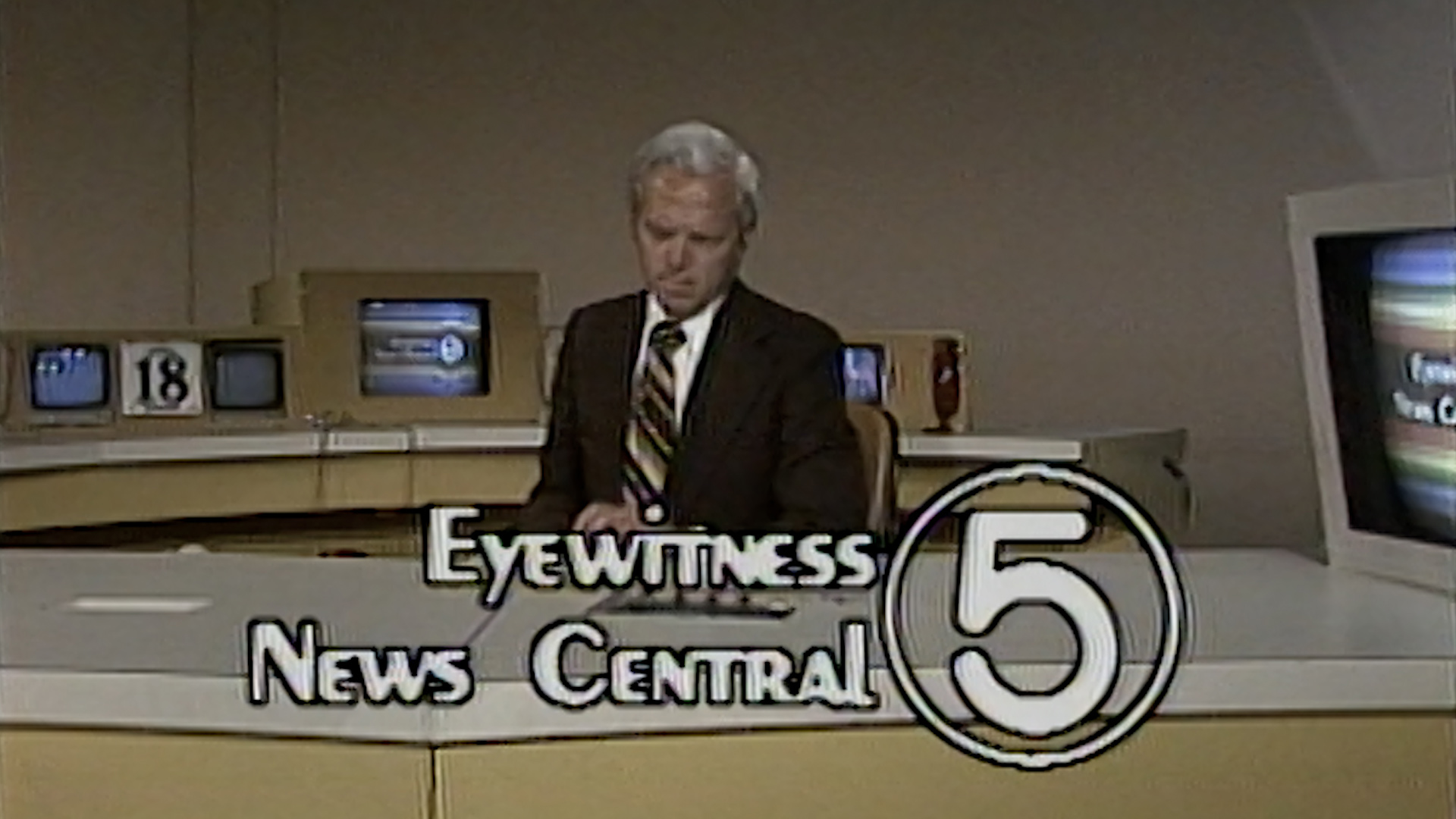 Bob Chase anchors his final broadcast of the Channel 5 Eyewitness News Central "10 O'Clock Report" on April 18, 1976.