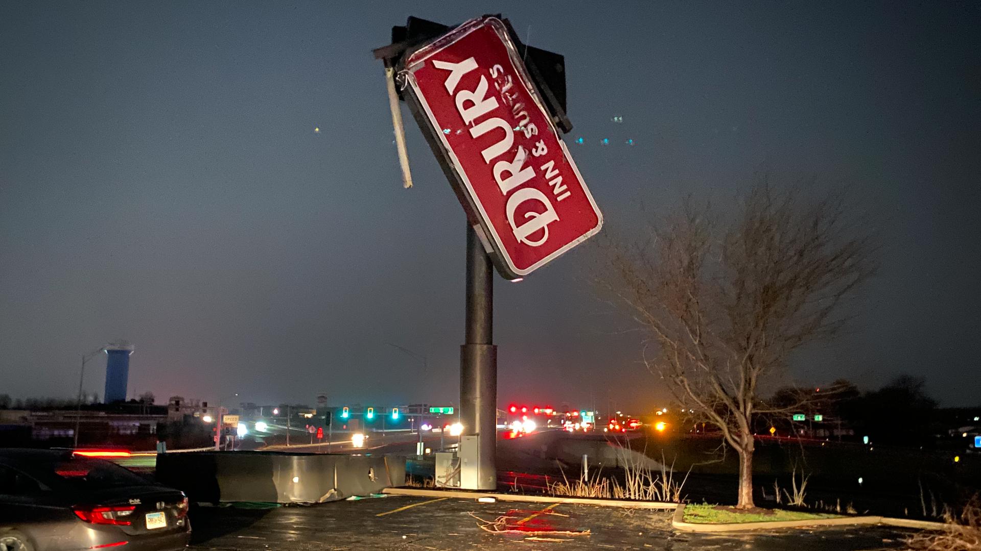 St. Louis storm updates: Thunderstorm, tornado risk for Friday night ...