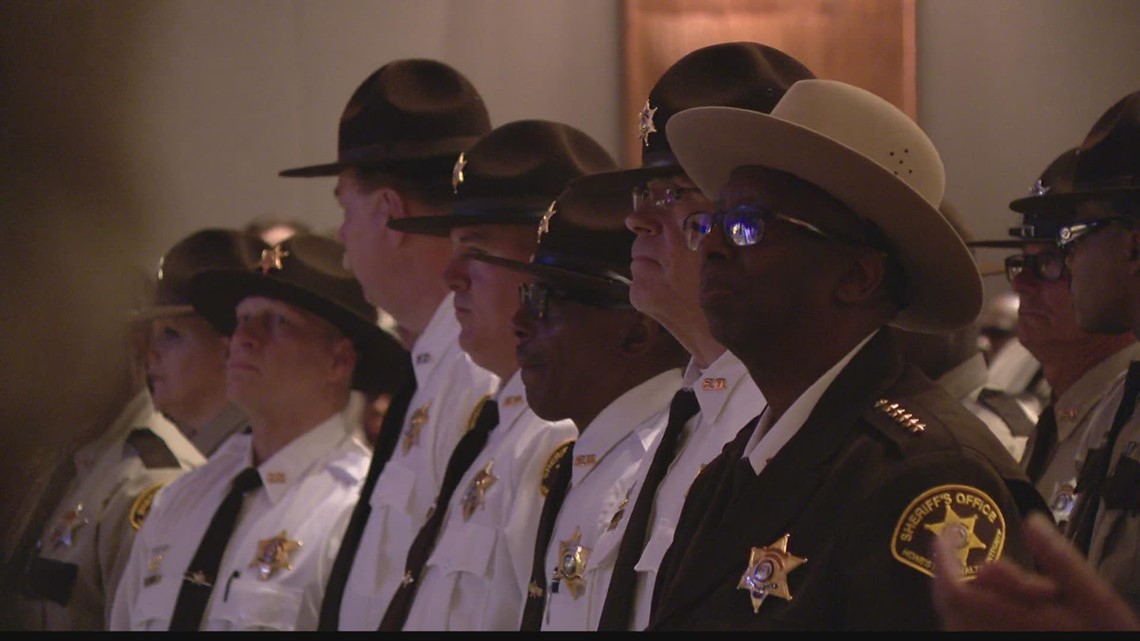 St. Louis sheriff's deputies get certified to patrol the streets - Vimarsana News