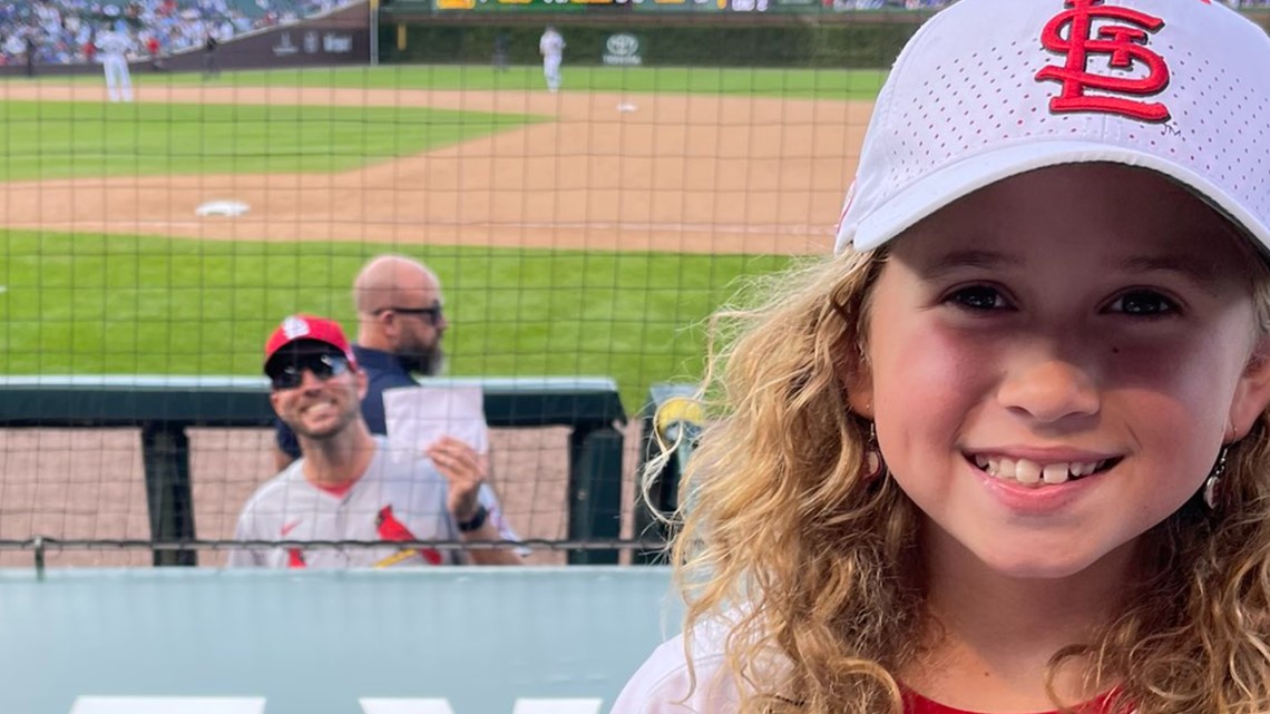 Young Cardinals fan donates allowance to Wainwright's charity
