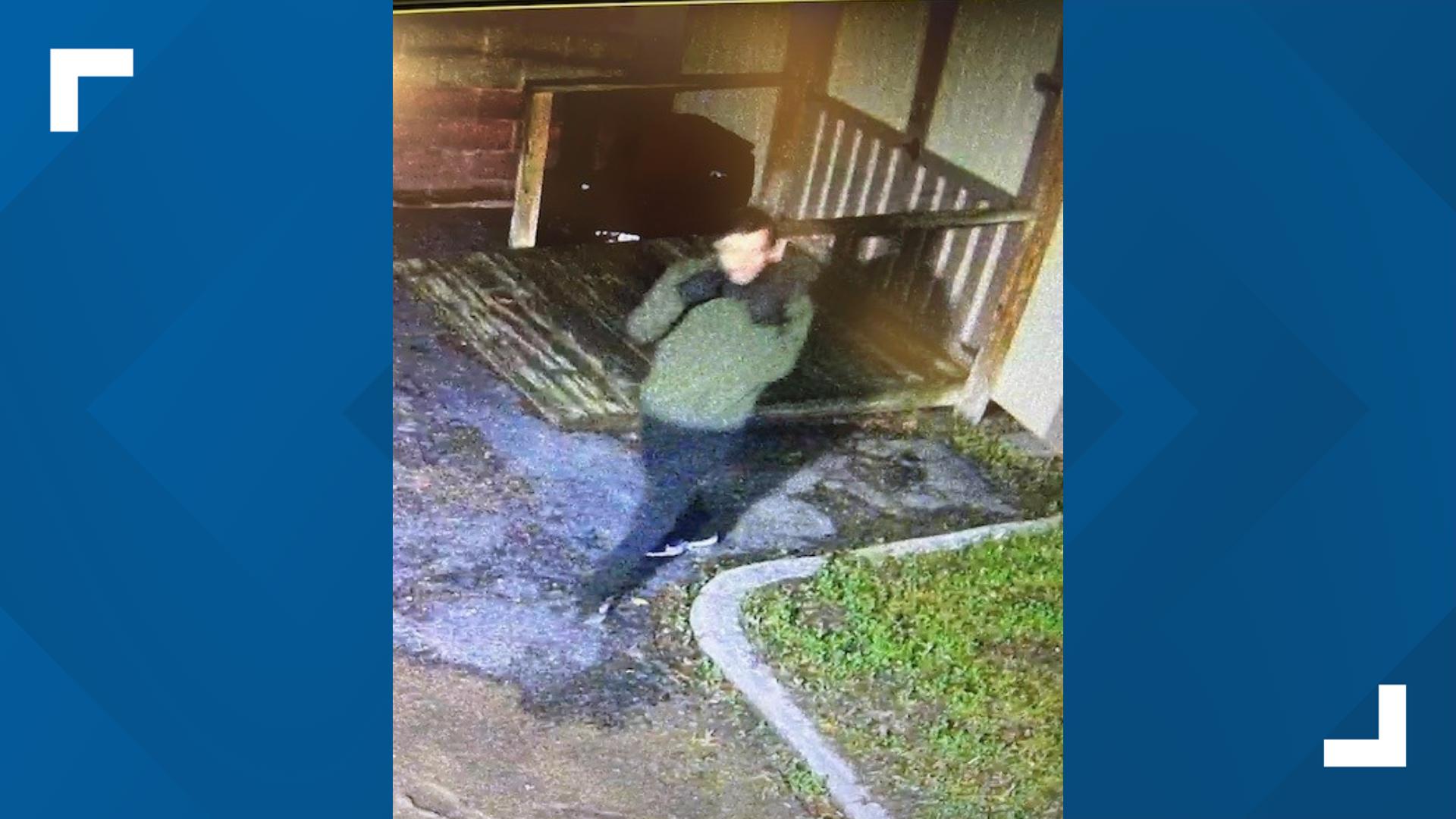 Child found safe after being inside car stolen from gas station | ksdk.com