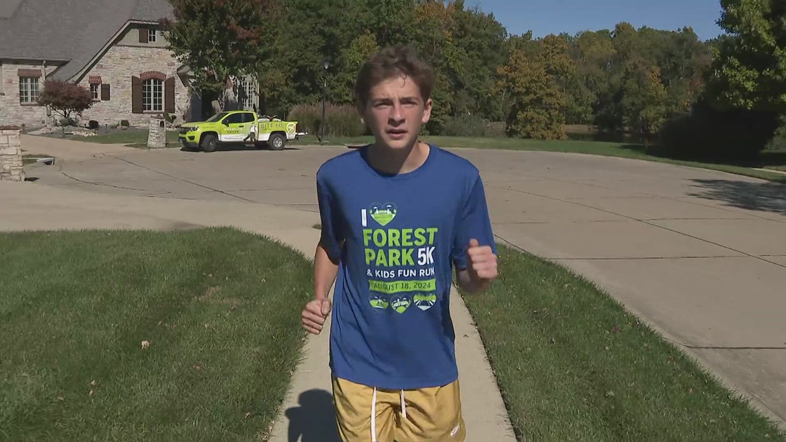 O'Fallon, Illinois, high school runner banned from state championships
