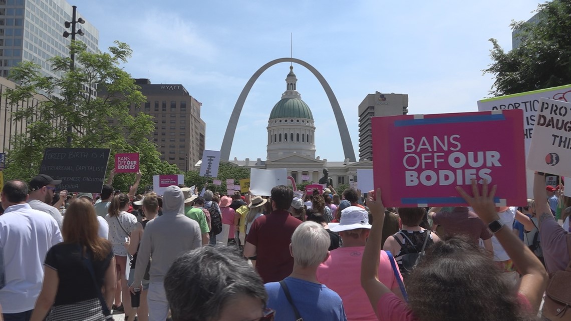 Hundreds rally for abortion rights in downtown St. Louis