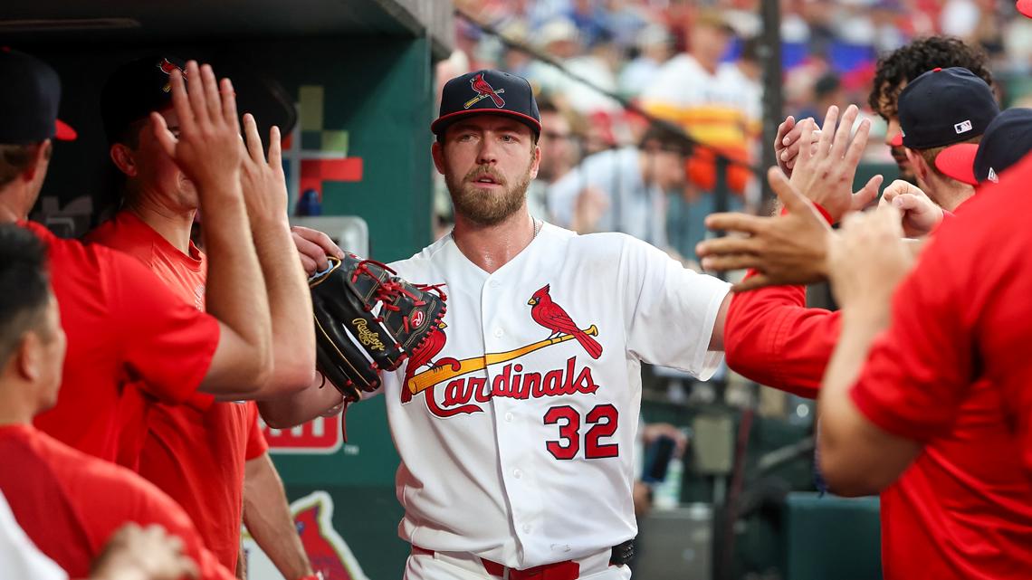 Liberatore, Winn Lead Cardinals Past Cubs, Take Series