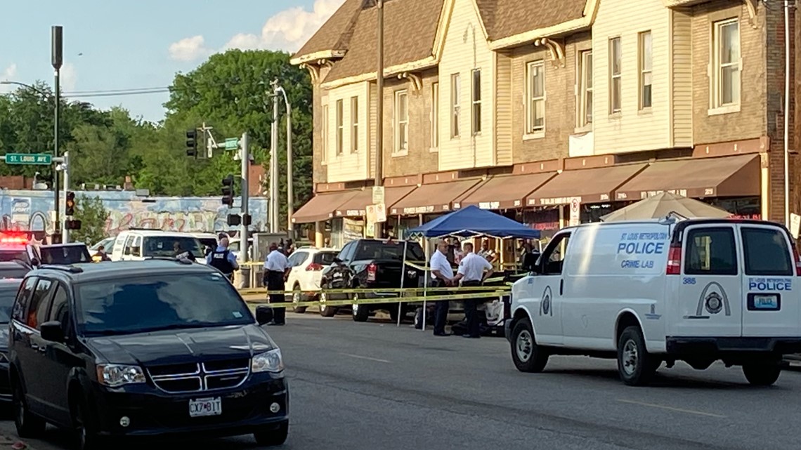 2 shot, 1 fatally, outside Midtown Bar and Grill, police say - Vimarsana News