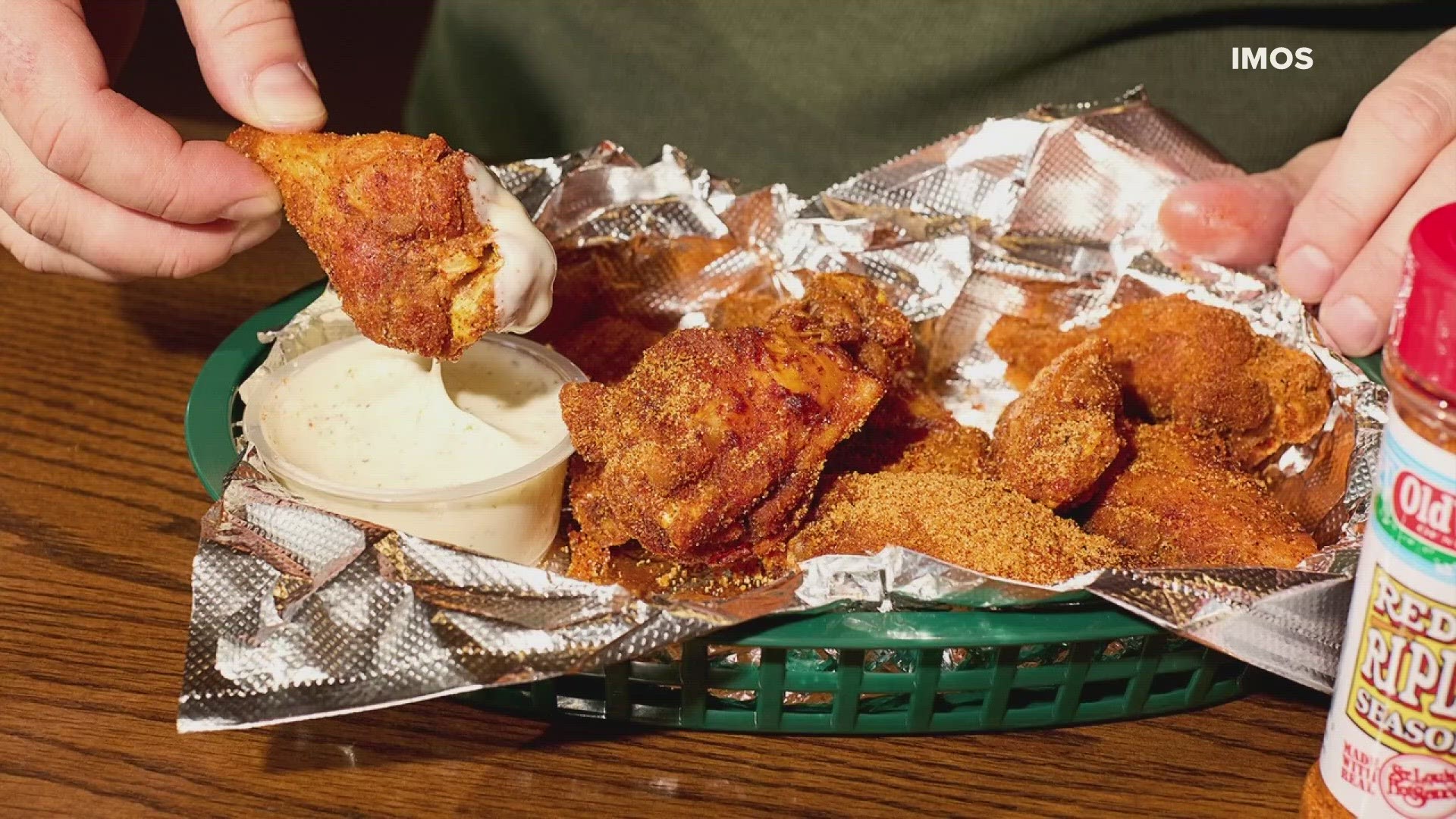 Imo's Pizza and Old Vienna Red Hot Riplets collaborated on a new menu item. Red Hot Riplets wings are available for a limited time.