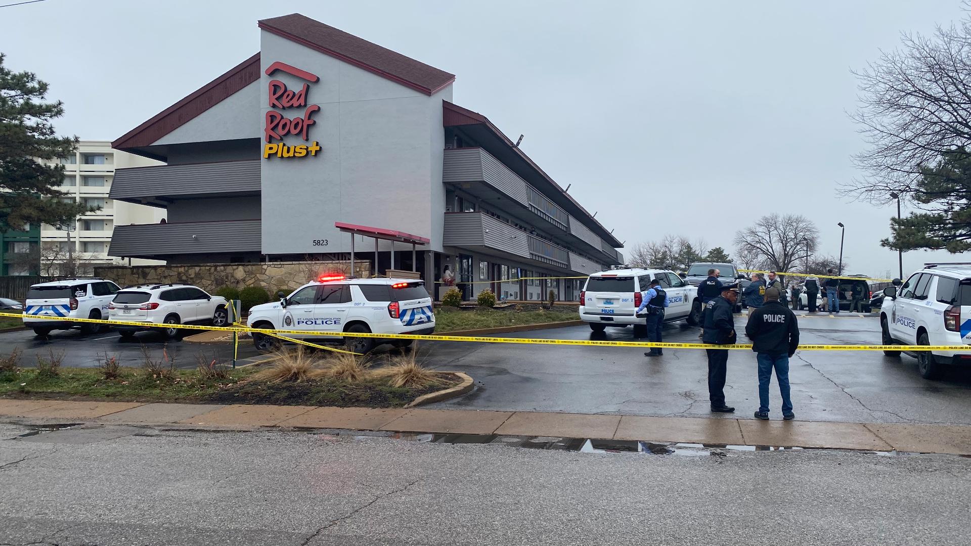 Suspect found dead at St. Louis hotel was wanted in killing of woman ...