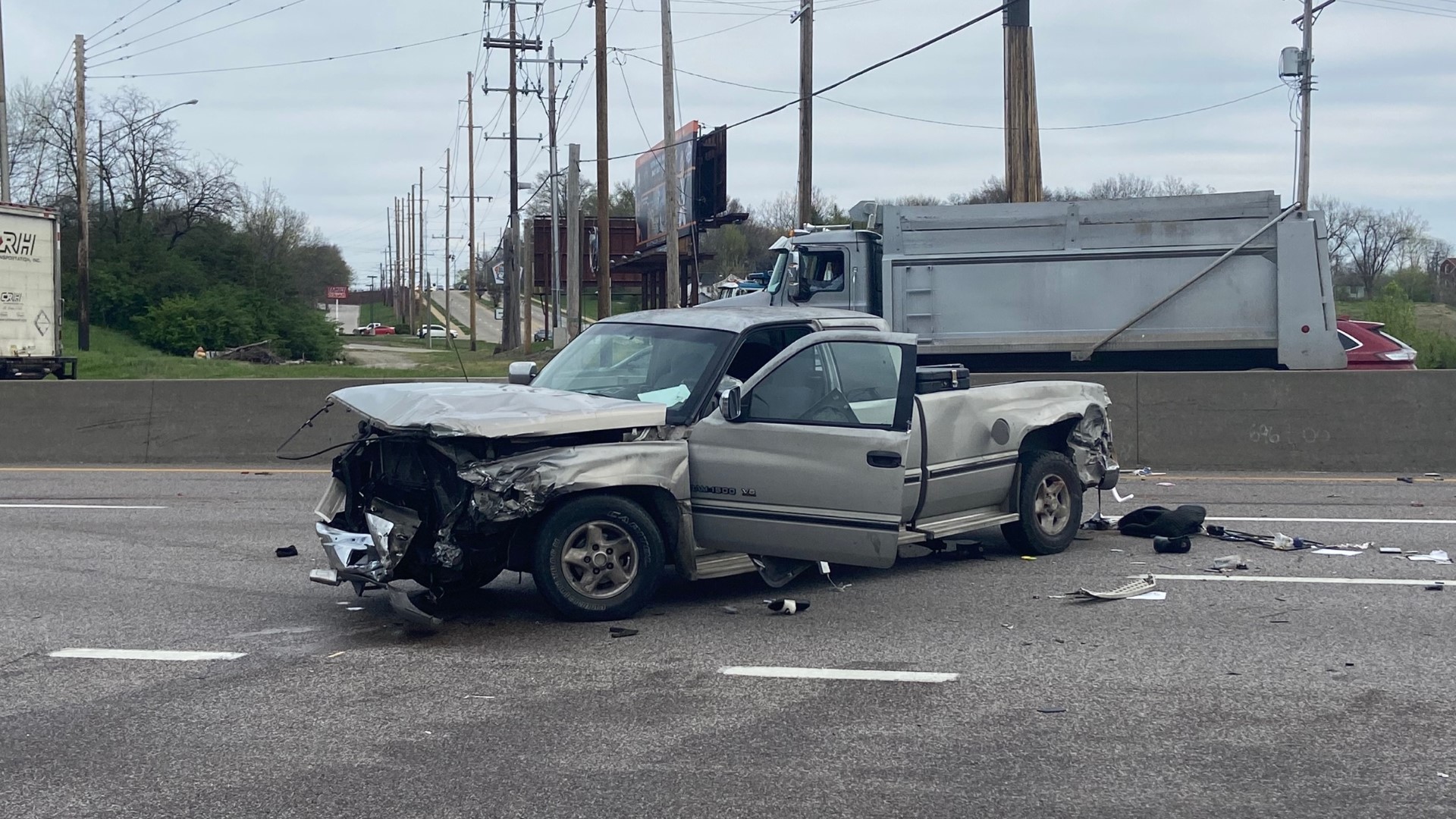 1 killed in crash on I-70 in St. Louis County | ksdk.com