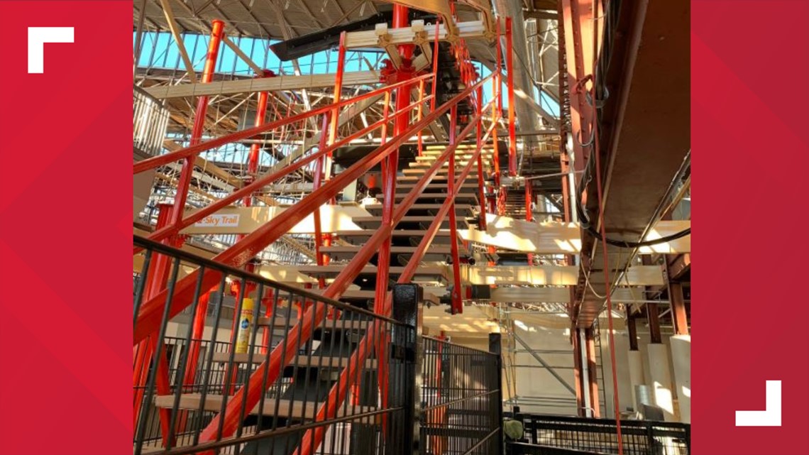 Things to do in STL | Ropes course at Union Station | www.semashow.com