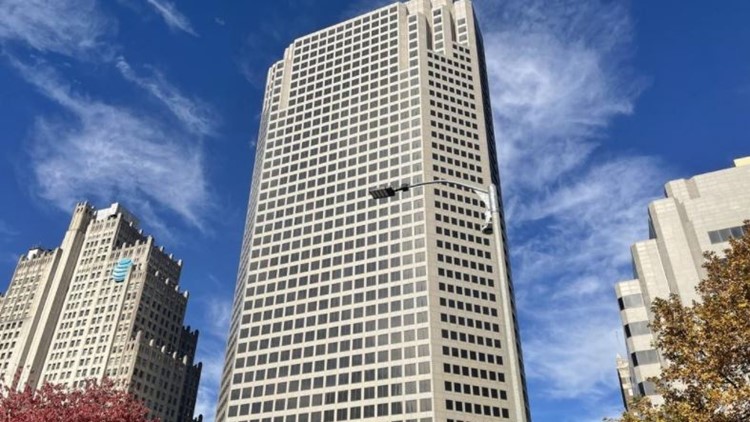 Another buyer lined up for massive, long-vacant AT&T tower
