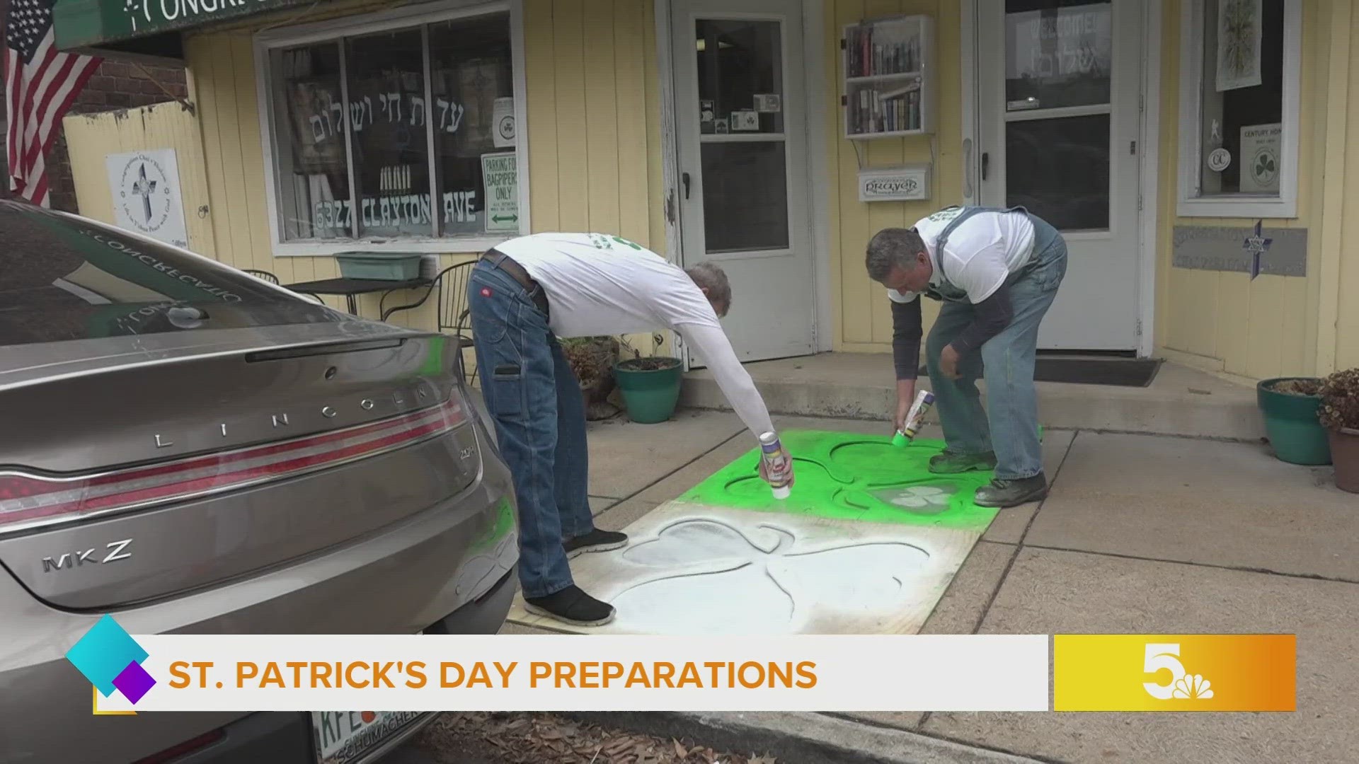 See the preparations being made in Dogtown ahead of the big day.