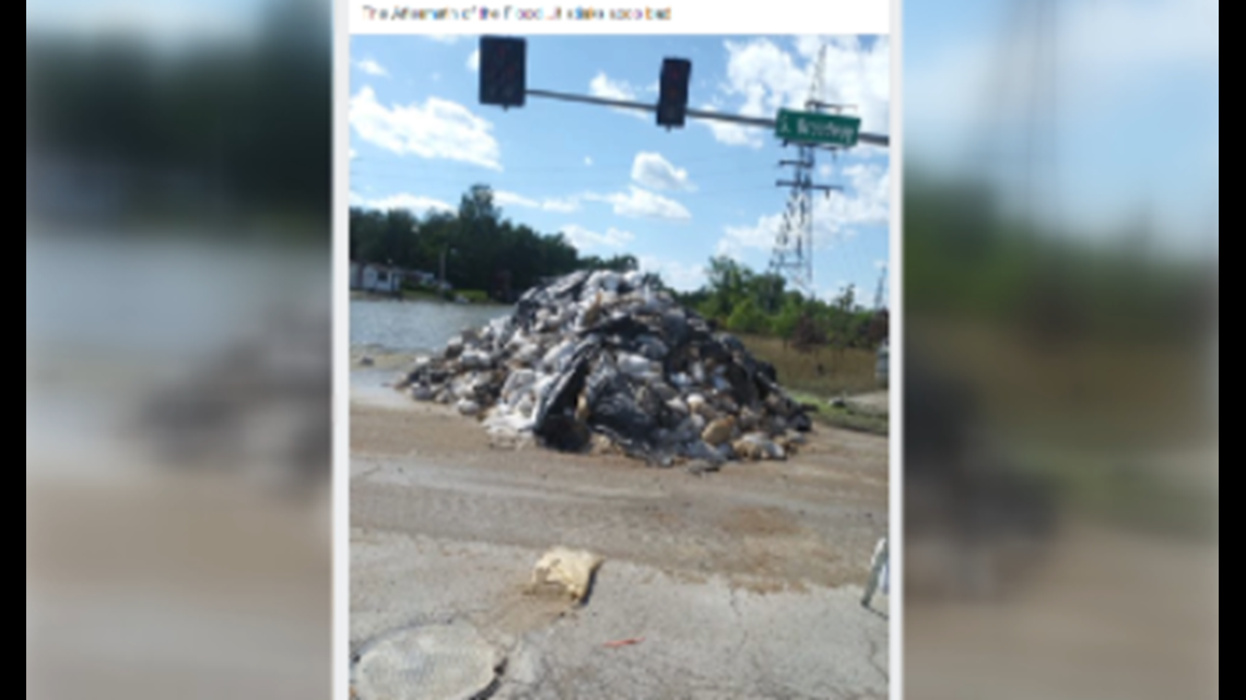 As flood clean up begins, residents notice mounds of trash around St. Louis County | www.ermes-unice.fr