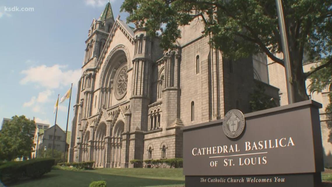 Cornona | Archdiocese of StL encouraging changes during mass | www.lvbagssale.com