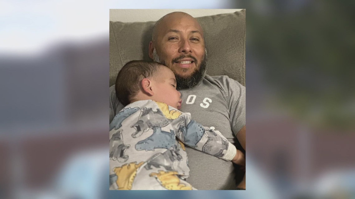 Illinois restaurant owner detained by ICE after dropping kids at school gets deported to Mexico