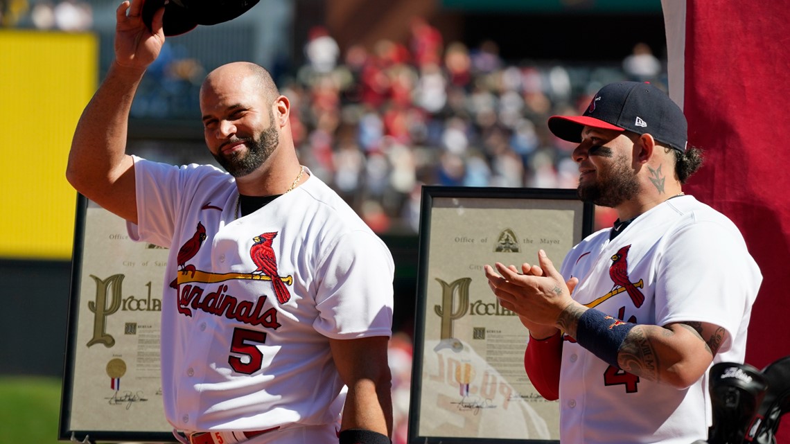 Yadi's back! Molina returns to catch Wainwright Tuesday as Cards battle  Cubs at Busch