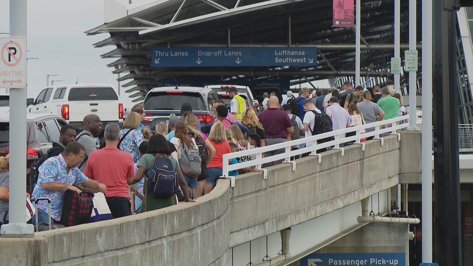 St. Louis Lambert Airport sets record with 25,913 passengers Sunday