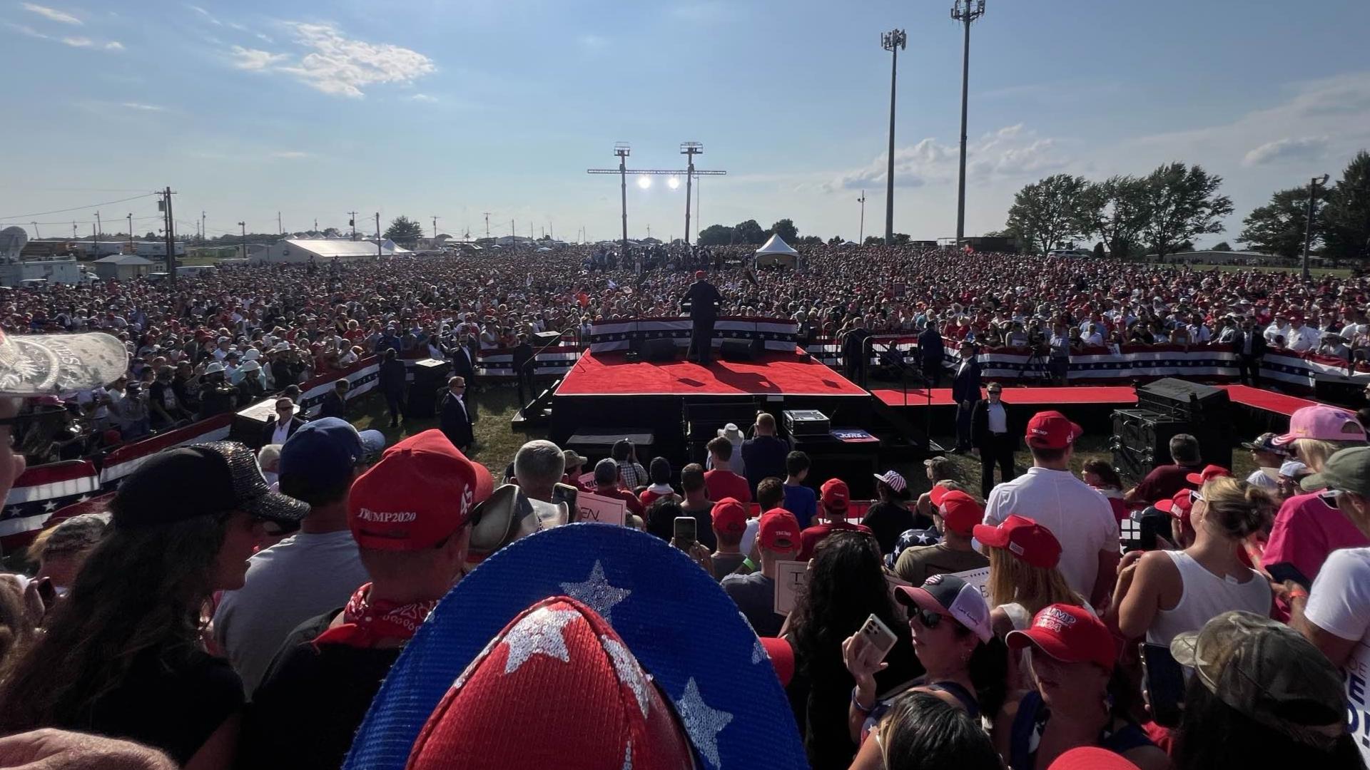 The mother and daughter were seated behind former President Donald Trump.