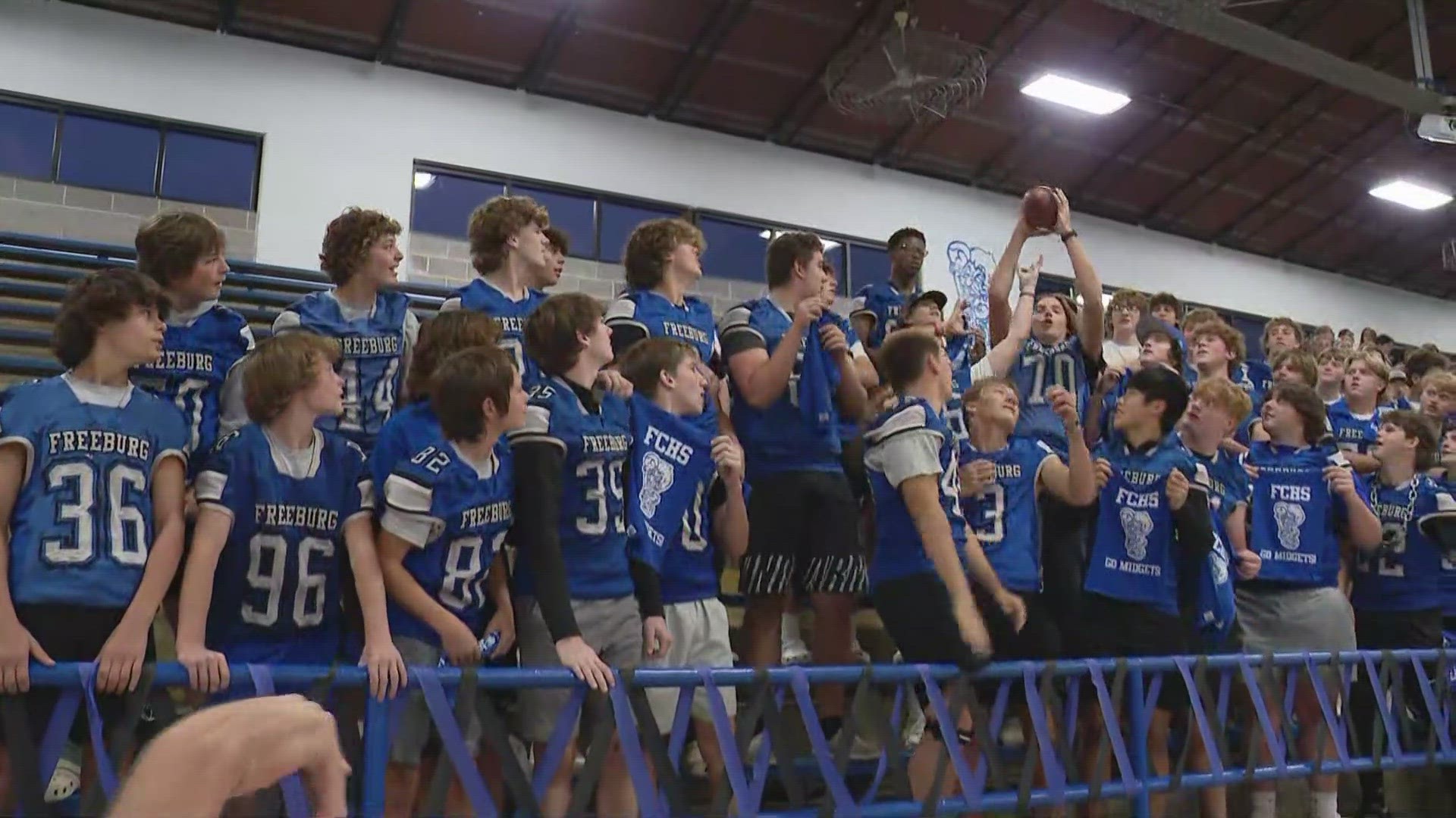 Freeburg High School football, band, cheer and students wake up early to join Today in St. Louis. The high school is facing rival Columbia High School Friday night.