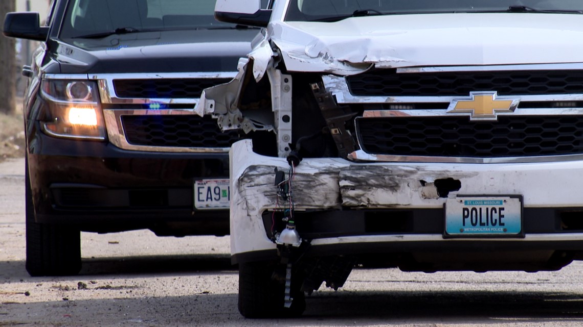 Officer crashes police vehicle near St. Louis fire station - Vimarsana News