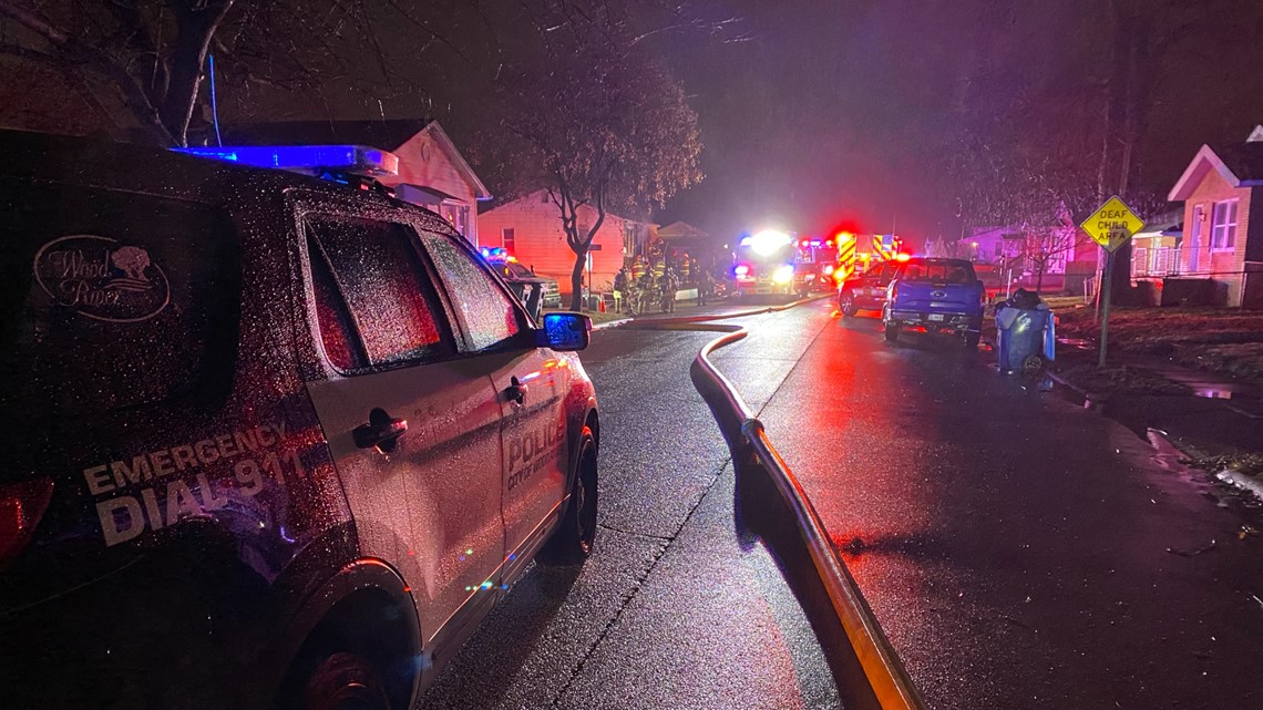 House fire in Wood River leaves 1 dead