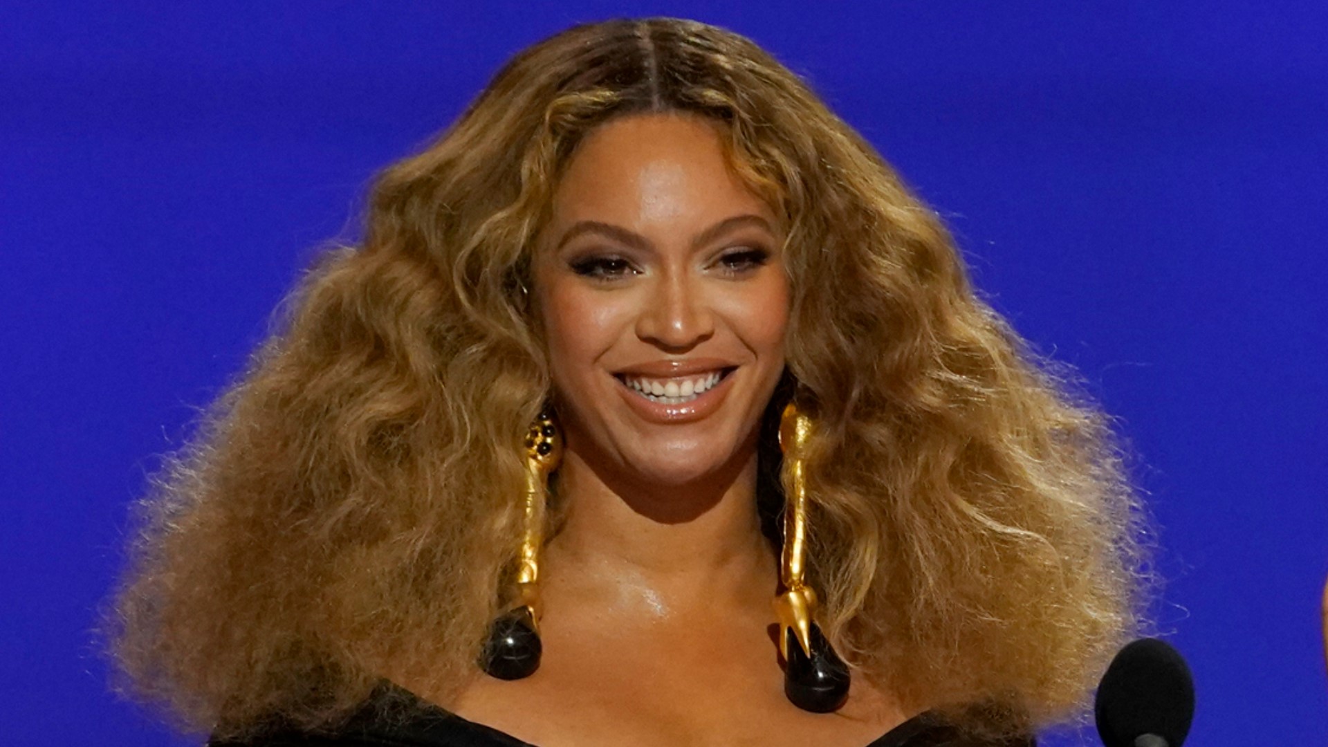 Beyoncé will be making an Aug. 21 stop at the Dome at America's Center in St. Louis.