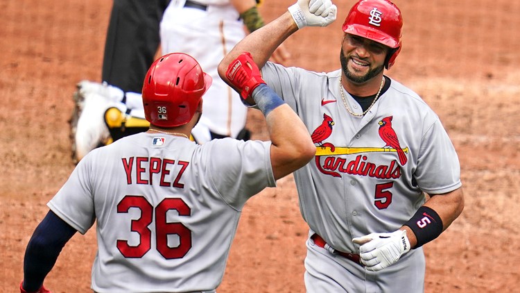 Cardinals place Edmundo Sosa on COVID IL, recall Juan Yepez