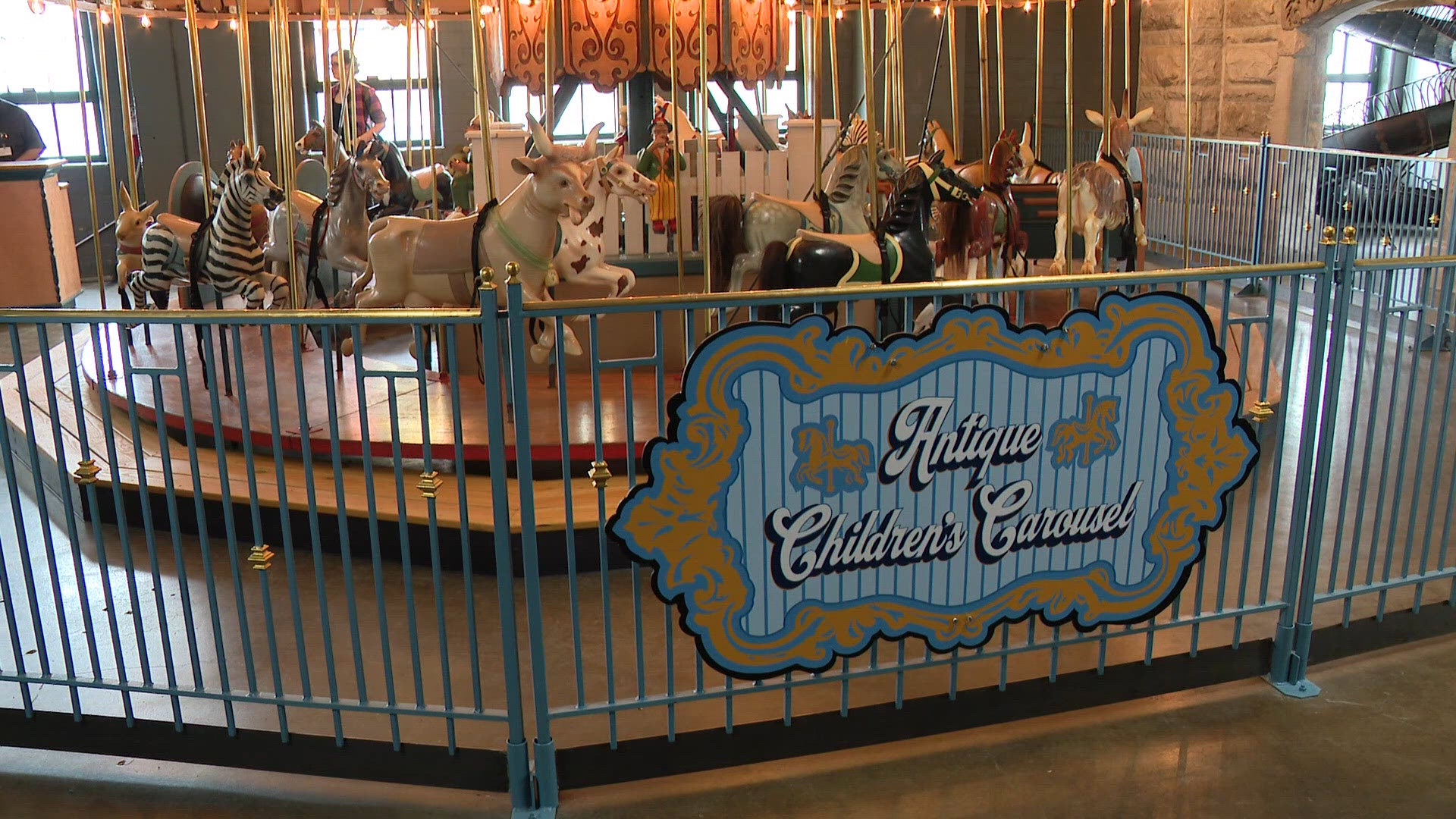 City Museum debuts new carousel | ksdk.com