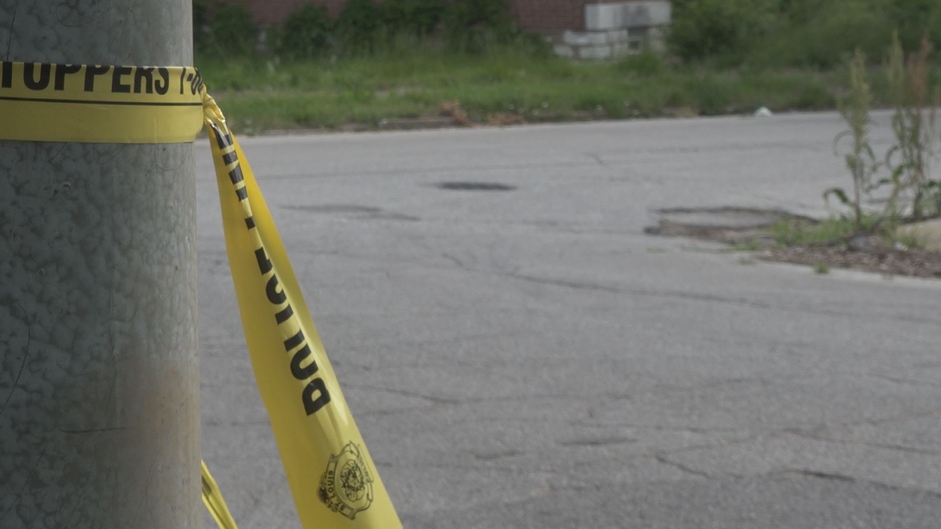 2 dead in quadruple shooting Sunday in St. Louis | ksdk.com