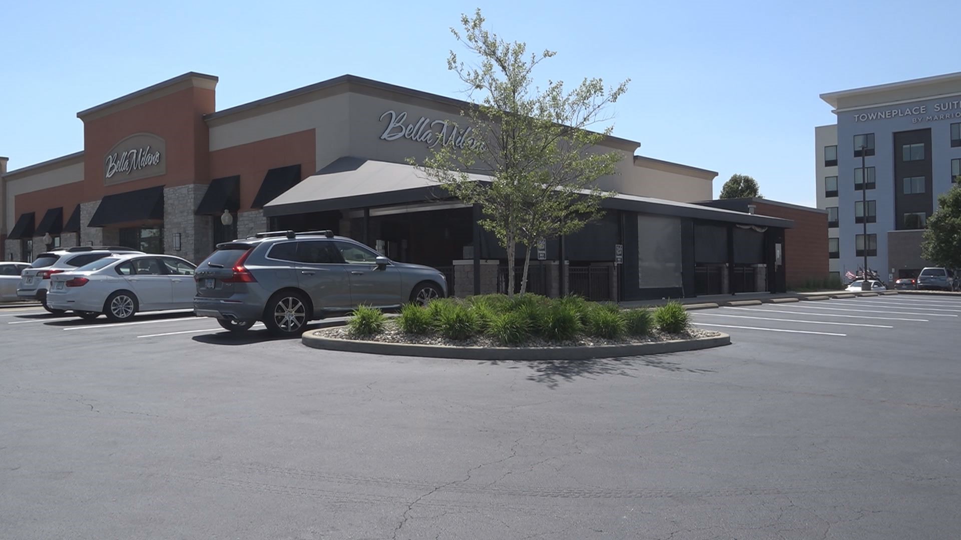 Woman charged with murder in shooting of man at Ill. restaurant | ksdk.com