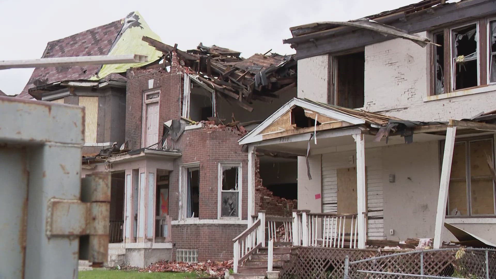 St. Louis mayor's new Rams cash plan focuses on tornado damage, water ...