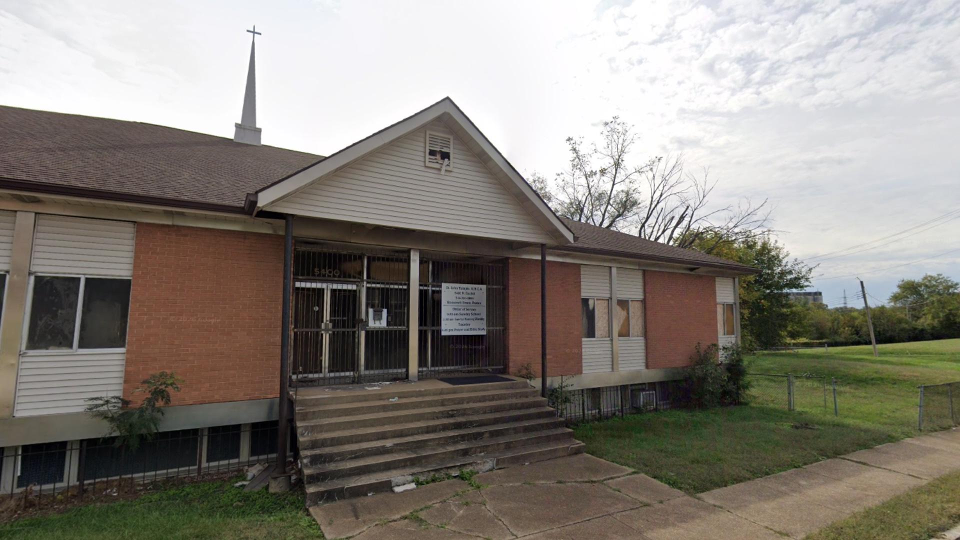 Man critically injured after suspect shoots from vehicle in north St. Louis Police said a man was critically injured after being shot by a suspect in a vehicle Saturday evening on North Euclid Avenue.