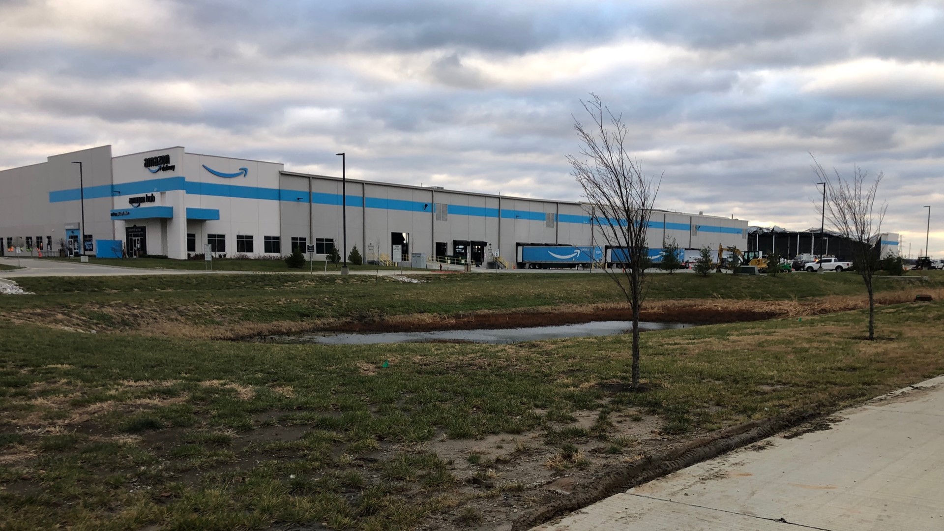 Deaths at Amazon warehouse collapse, Edwardsville police say