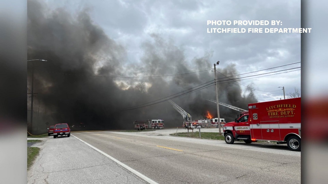 Illinois fire marshal investigates massive fire that leveled Litchfield bowling alley