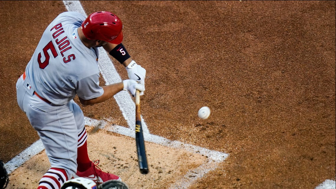 Albert Pujols moves into 10th place in hits in MLB history