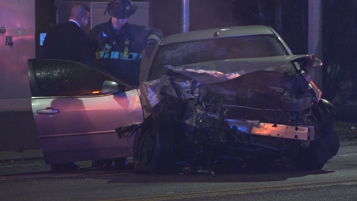 Late-night crash injures 4 children, 3 adults in St. Louis | ksdk.com