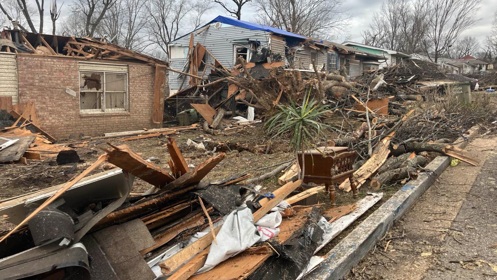 St. Louis Tornado Aftermath: 5 Dead, 5,000 Homes Damaged, Curfew Enforced Businesses and homes wrecked after tornadoes crossed Missouri | ksdk.com