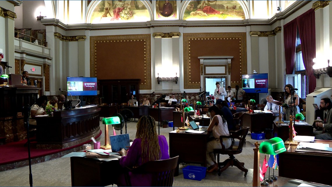 St. Louis Board of Aldermen pass spending bill for $255M of Rams settlement money