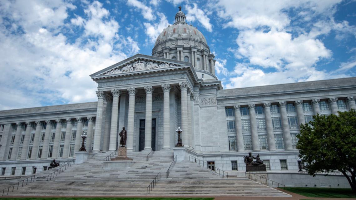 Missouri minimum wage set to increase by over a dollar in 2026
