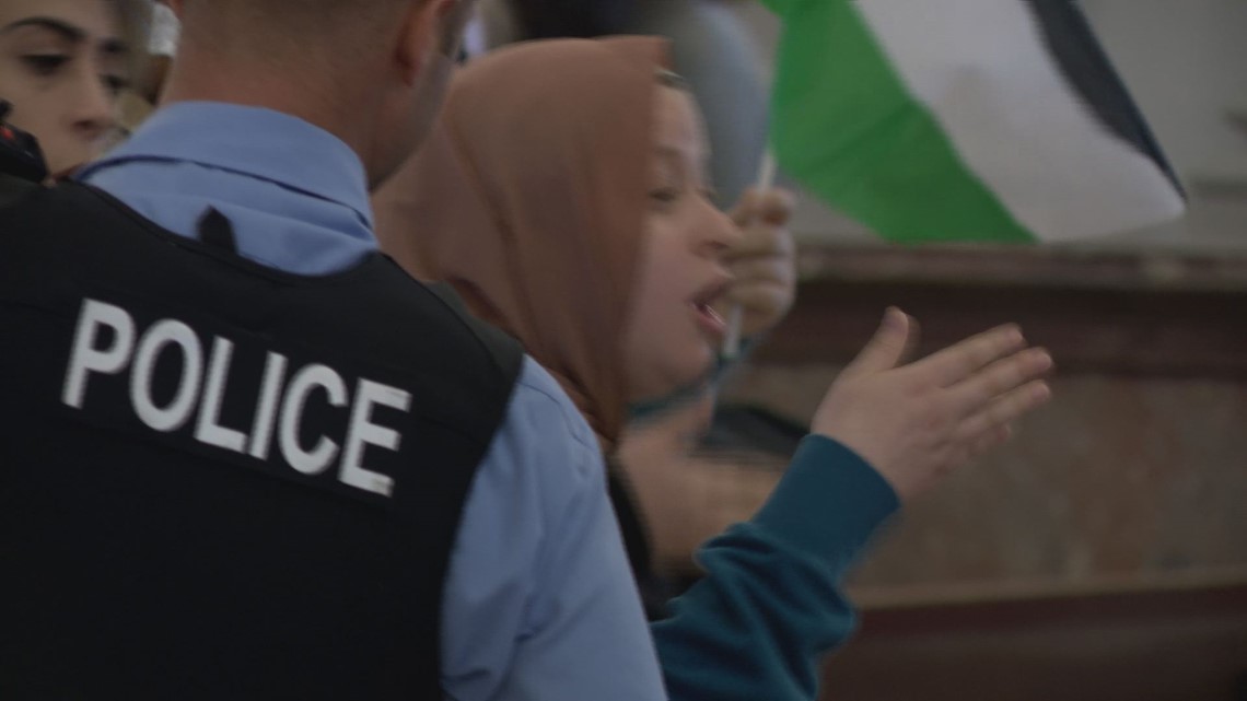 Police remove Palestinian protesters from St. Louis Board of Aldermen chambers - Vimarsana News
