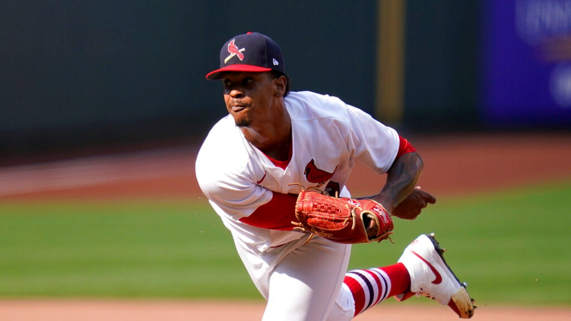 Alex Reyes non-tendered by Cardinals