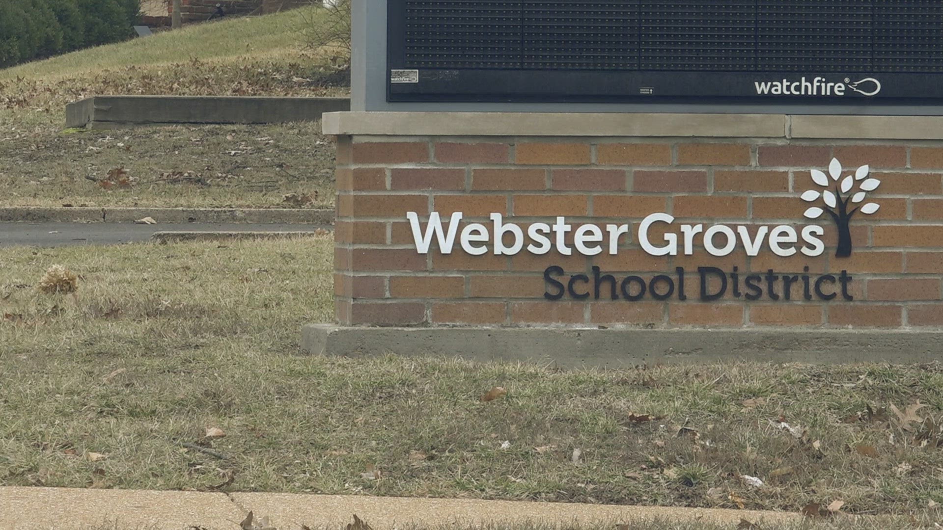 The Webster Groves School District shut down an incentive plan to offer teachers early retirement. The school district's superintendent struck it down Friday.