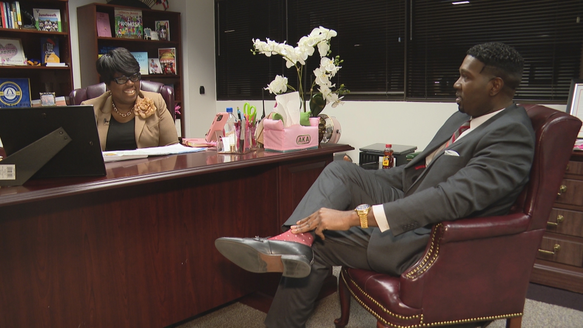 SLPS interim superintendent defends $30M bus contract | ksdk.com