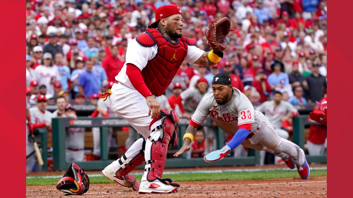 Cardinals get swept by Phillies in Wild Card Series