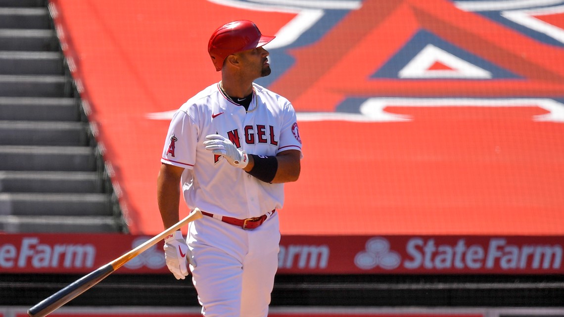 Albert Pujols isn't mad at fan for keeping his 700th home run ball