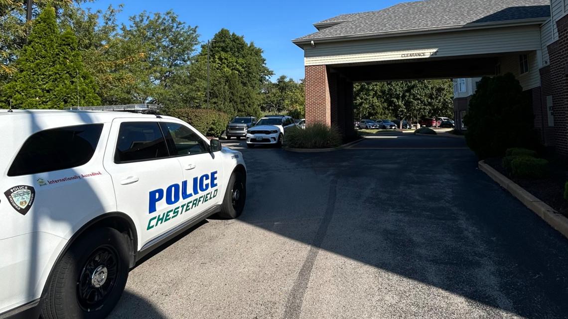 Suspect in custody after stabbing at Chesterfield hotel | ksdk.com