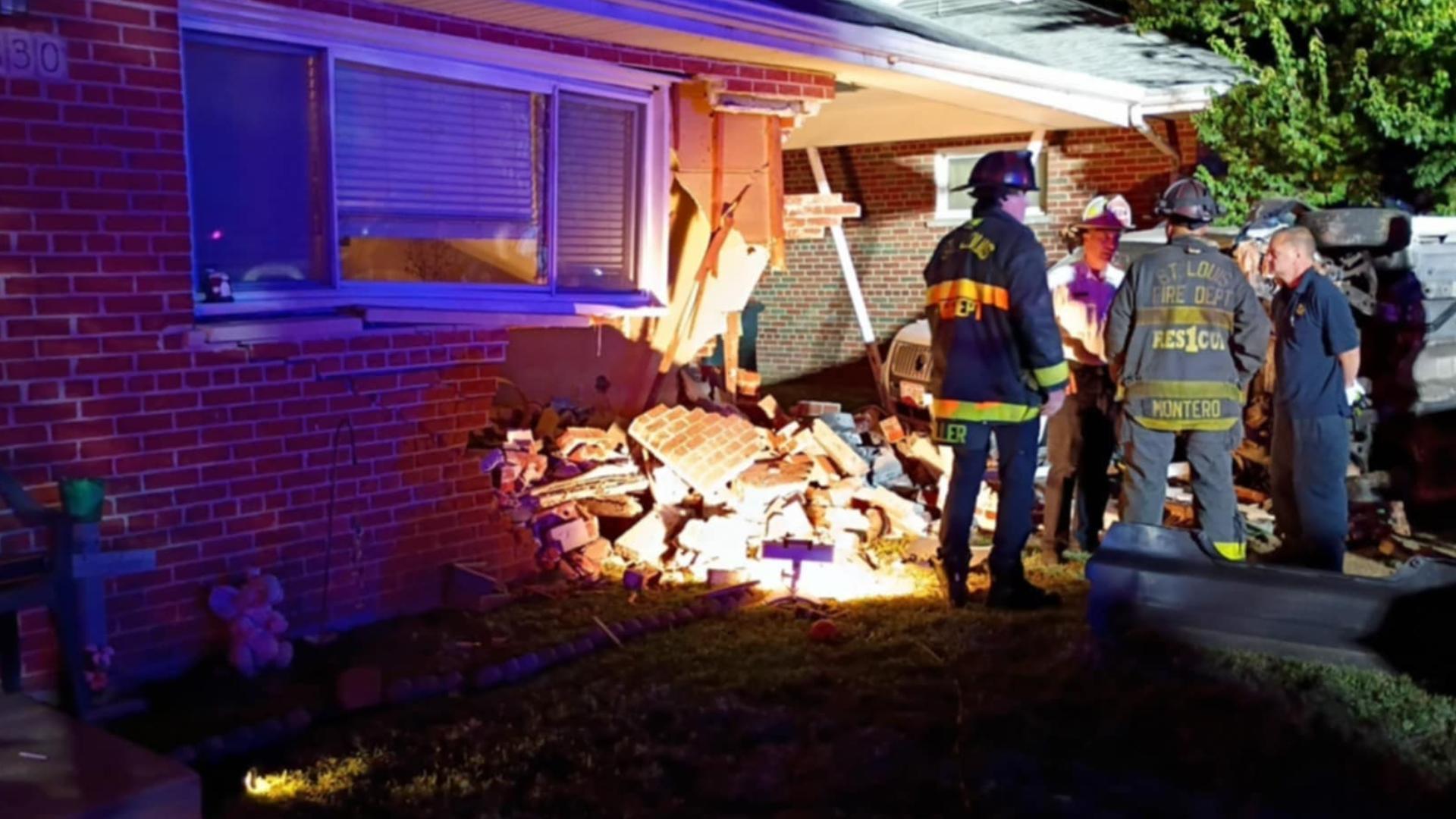 Speeding car crashes into south St. Louis home while family slept ...