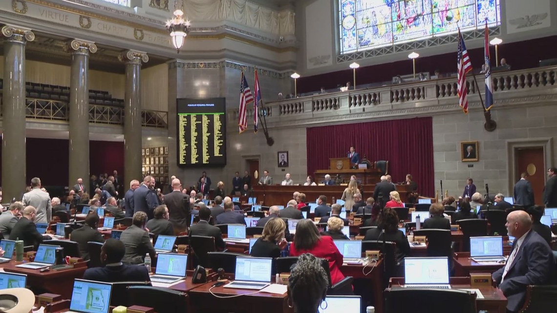 Missouri lawmakers clash on Day One over income tax repeal, Secretary of State impeachment