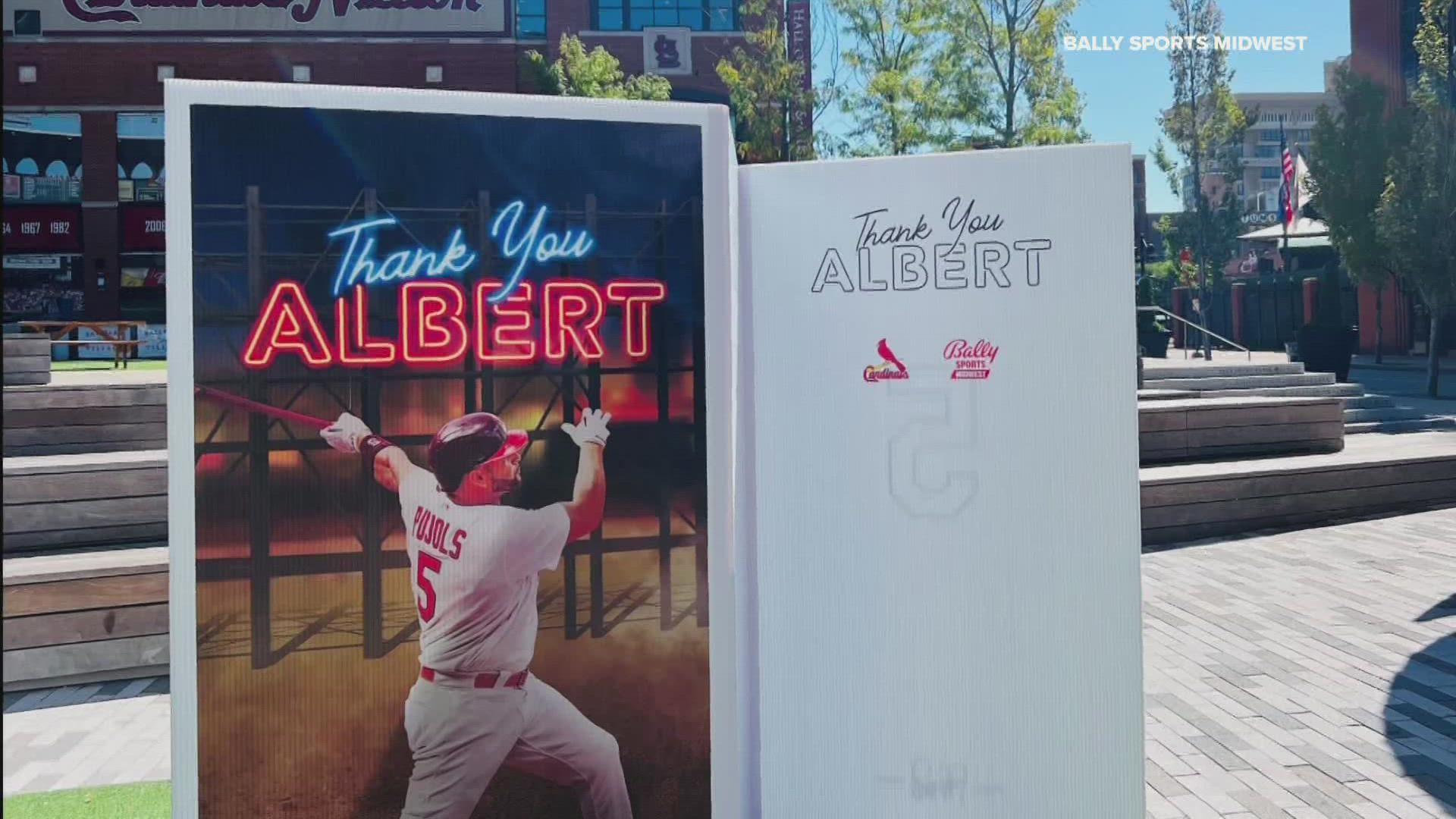 During the final homestand of the regular season, fans are invited to sign giant thank you cards for Yadier Molina and Albert Pujols.