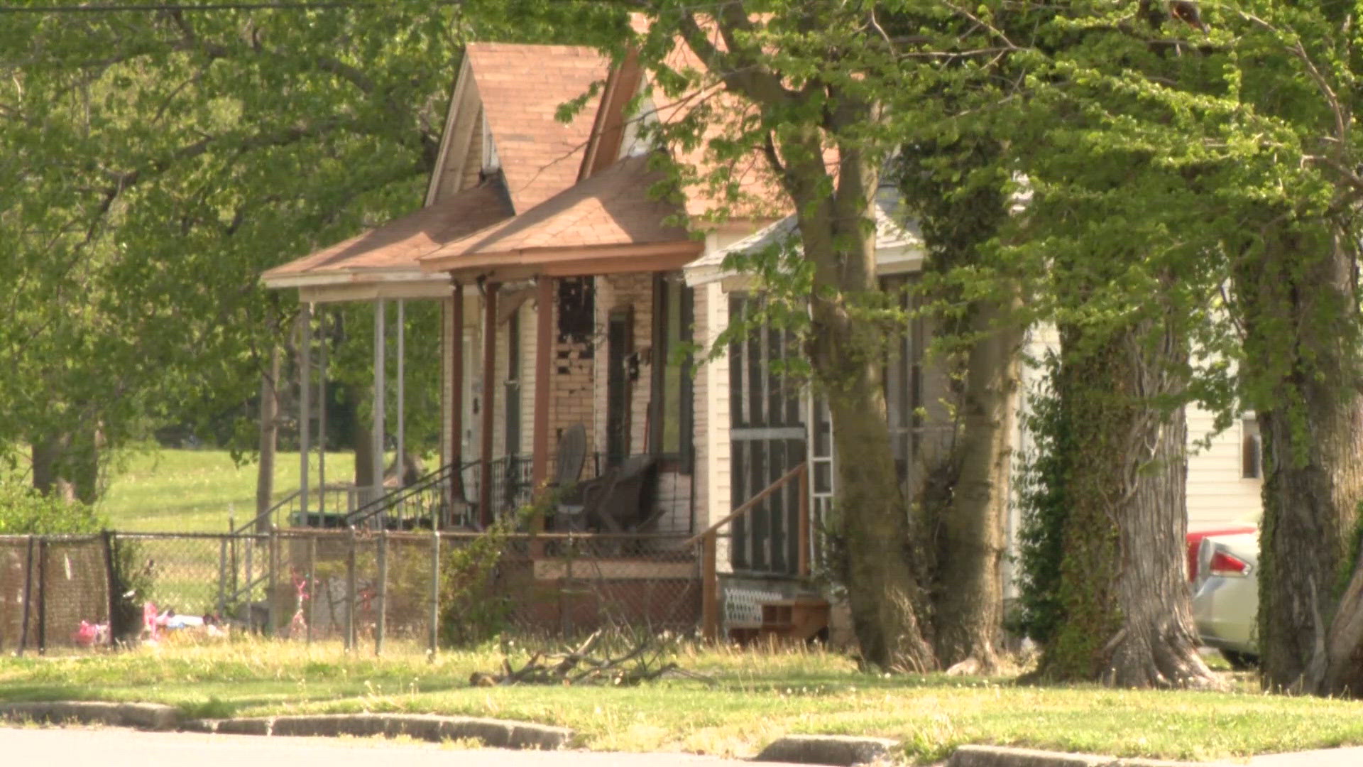 Woman found dead in East St. Louis | ksdk.com