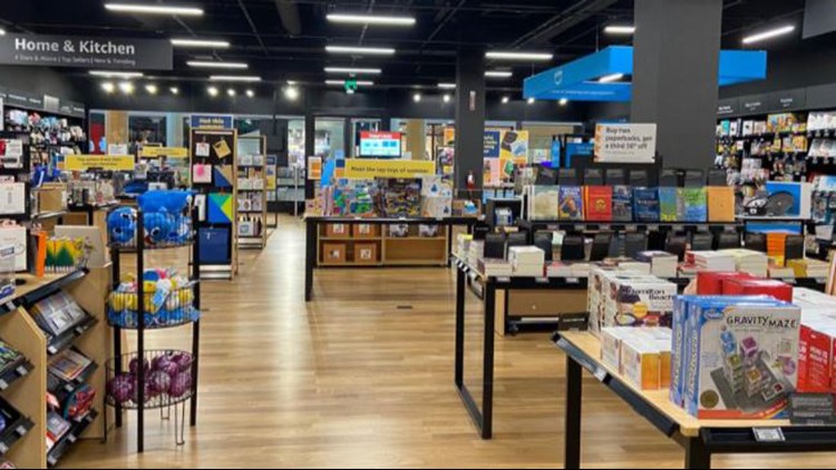 Amazon&#39;s first St. Louis store opens | 0